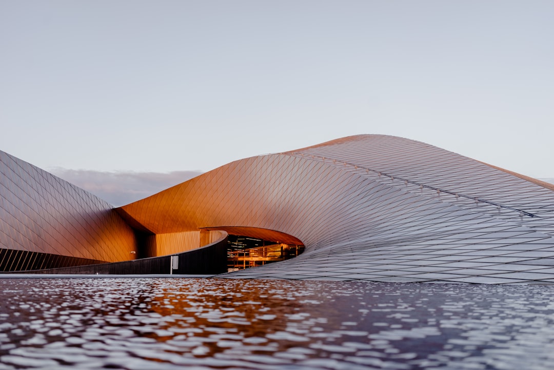 découvrez l'architecture sous toutes ses formes : histoire, tendances contemporaines, innovations et conseils pour vos projets architecturaux.